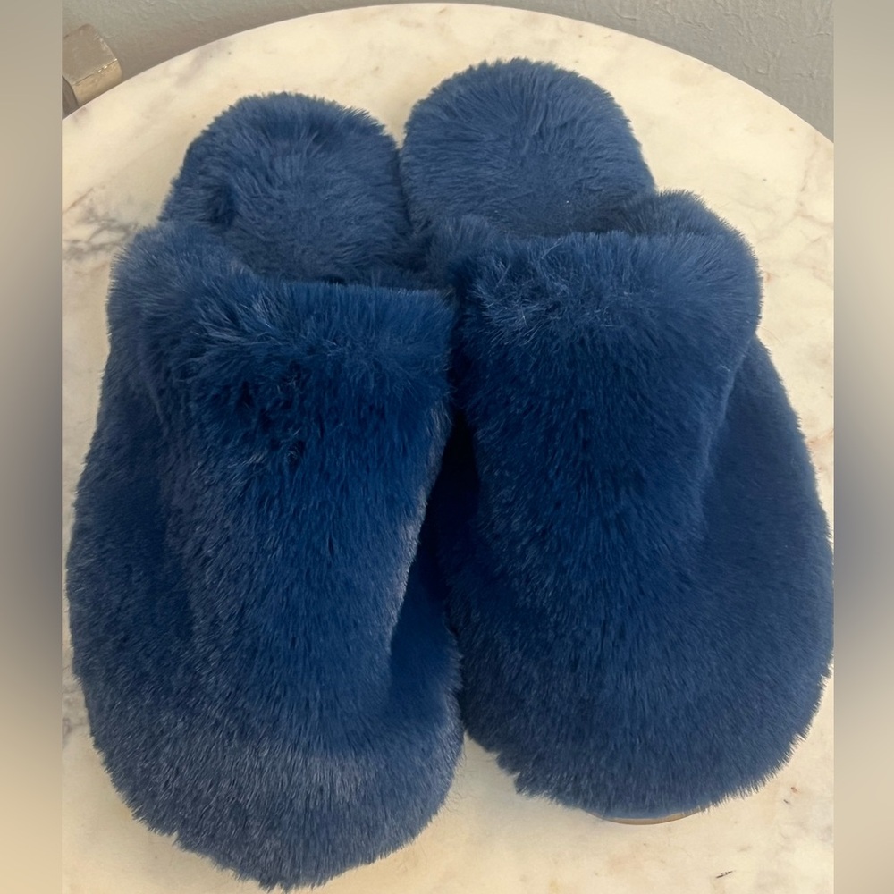 J Crew Plush Slippers